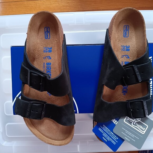 *Price Drop* New Birkenstock Arizona Sandals, size 38 Reg/wide (7-7 1/2) - Picture 2 of 6